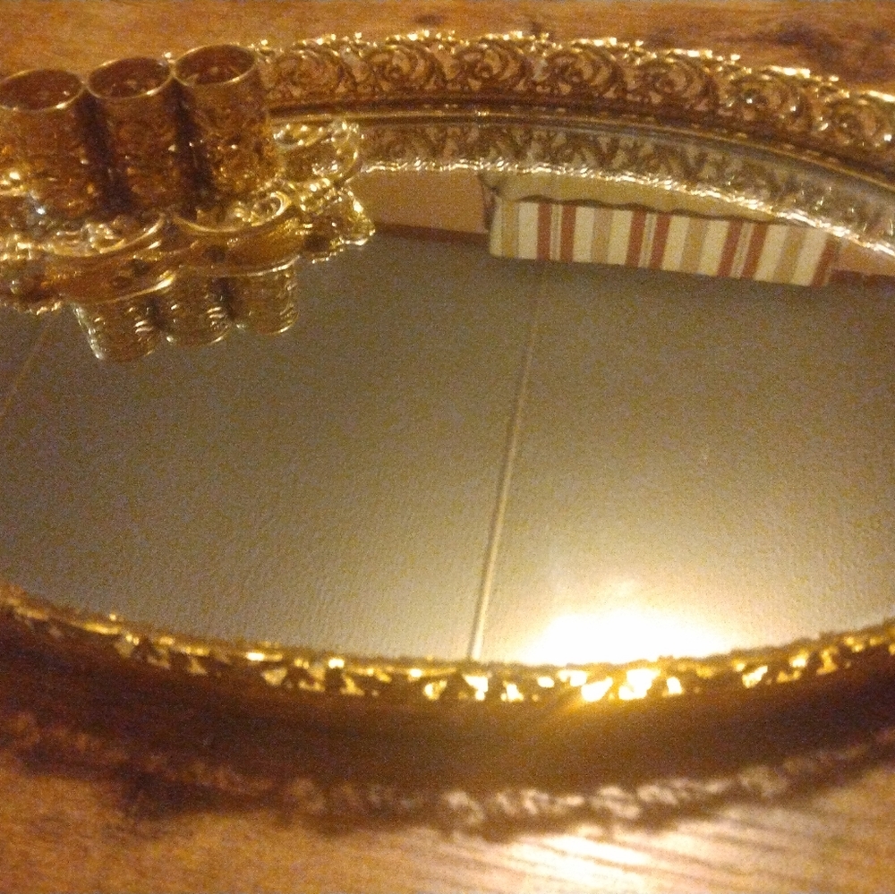 Vintage vanity set
